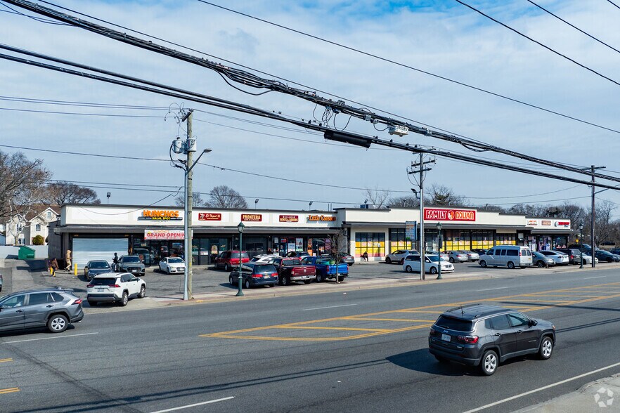 More Photos Of 957-979 Nassau Rd, Uniondale General Retail For Sale