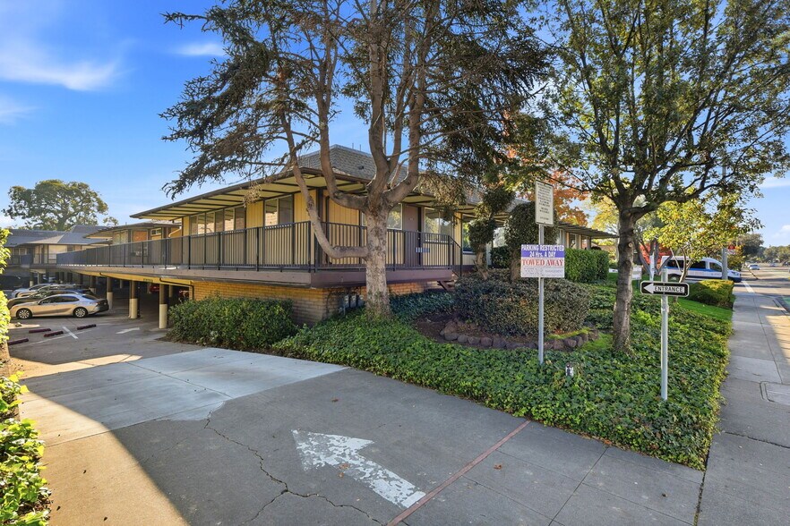 More Photos Of 516 W Remington Dr, Sunnyvale Medical For Sale