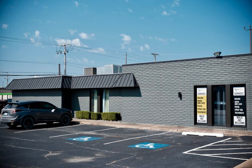 More Photos Of 6539 E 31st St, Tulsa Coworking Space