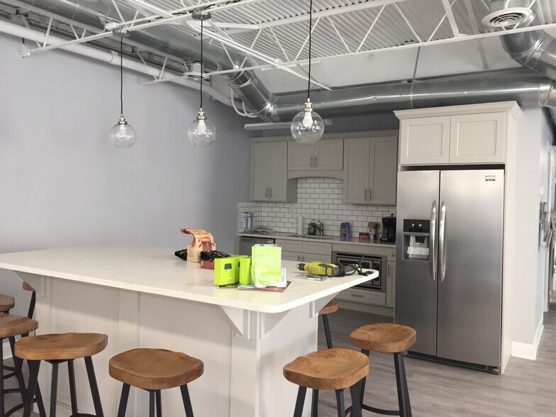 More Photos Of 1069 Spring St NW, Atlanta Loft Creative Space For Lease