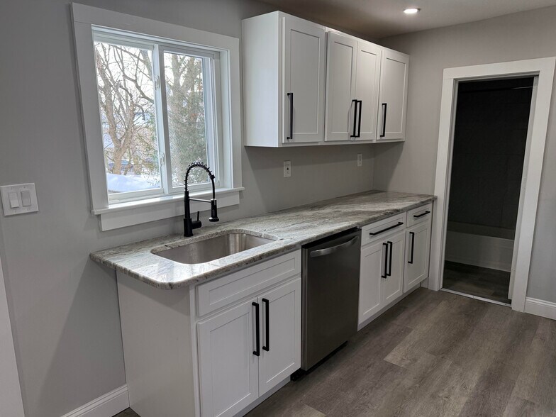 More Photos Of 212 Warren St, Beverly Apartments For Sale