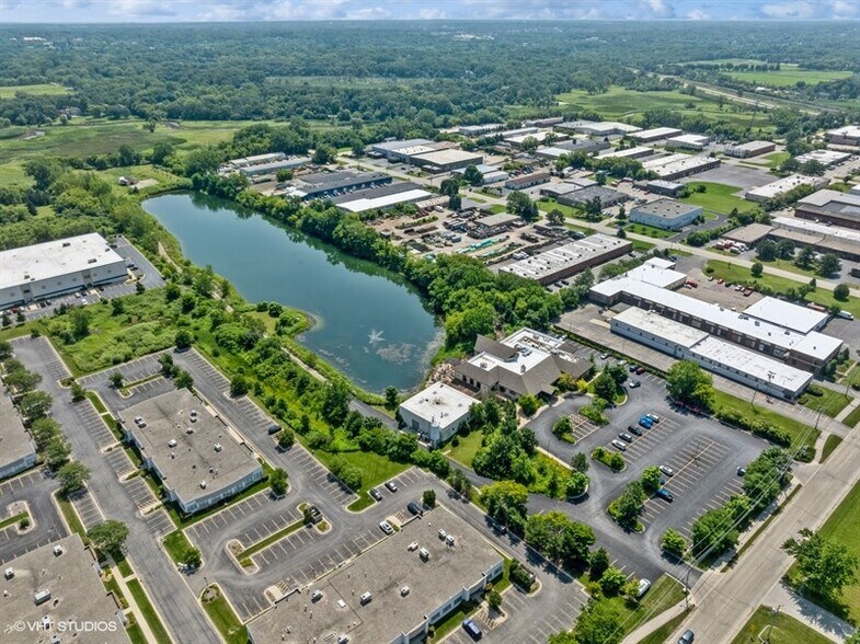 More Photos Of 22221 N Pepper Rd, Lake Barrington General Retail For Sale