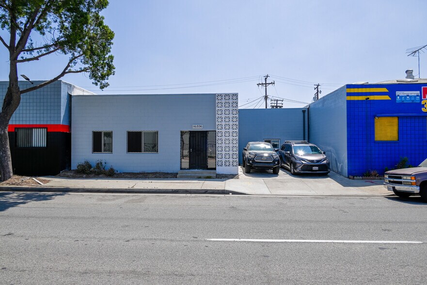 Primary Photo Of 16206 S Main St, Gardena Manufacturing For Lease