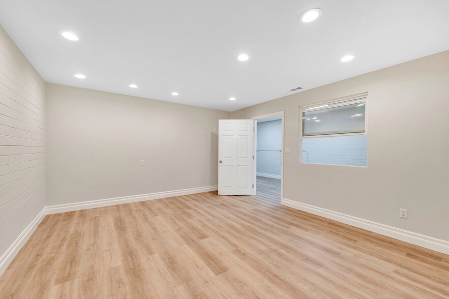 More Photos Of 6617 San Fernando Rd, Glendale Warehouse For Sale