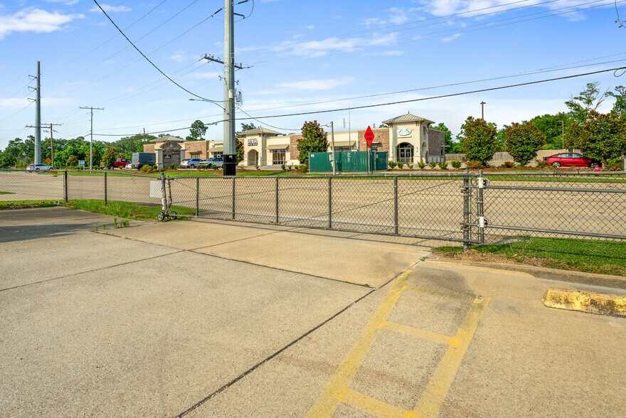 More Photos Of 4226 Lake St, Lake Charles Land For Sale