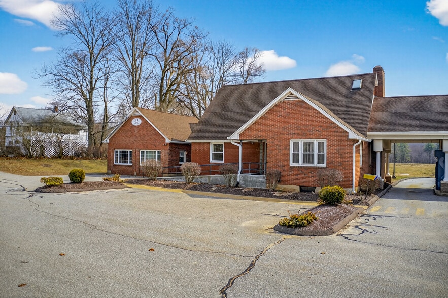 More Photos Of 62 Hyde Ave, Vernon Storefront Retail Office For Lease