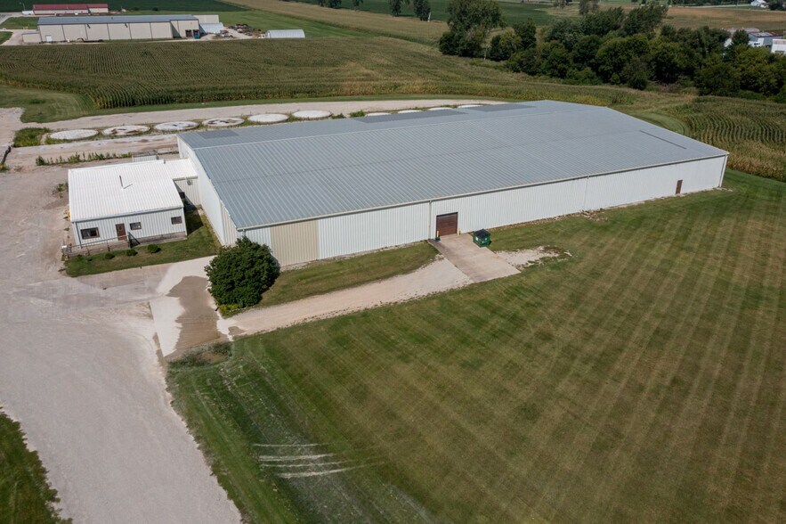 More Photos Of 701 N K Ave, Vinton Industrial For Lease