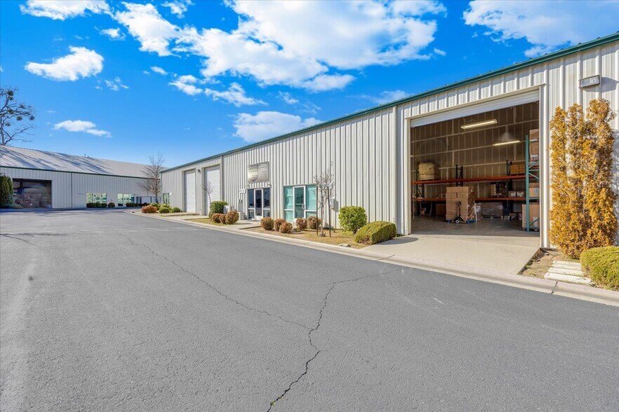 More Photos Of 18855 Microtronics, Sonora Industrial For Sale