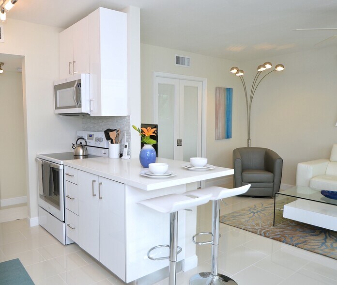 More Photos Of 1705 N Riverside Dr, Pompano Beach Apartments For Sale