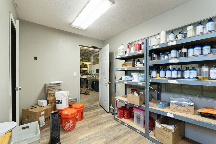 More Photos Of 677 S Cardinal Ln, Scottsburg Industrial For Sale