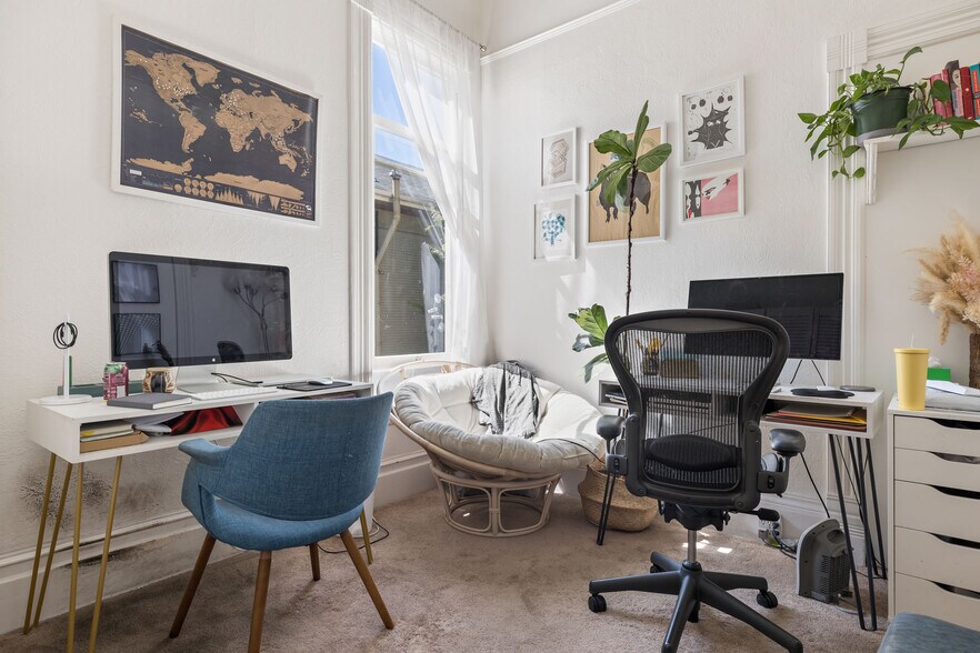 More Photos Of 102 Hamilton Pl, Oakland Multifamily For Sale