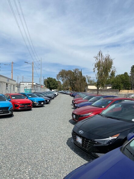 More Photos Of 1543 N Tustin Ave, Orange Land For Lease