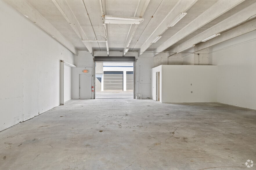 More Photos Of 4255 Westroads Dr, Riviera Beach Unknown For Lease