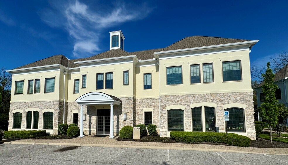 Primary Photo Of 600 Stonehenge Pky, Dublin Office For Sale