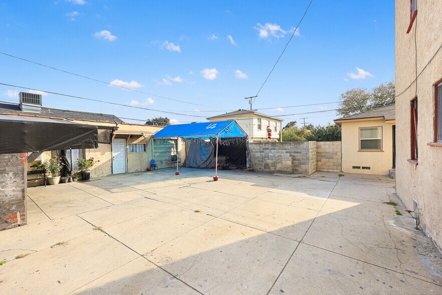 More Photos Of 960 Simmons Ave, Los Angeles Apartments For Sale