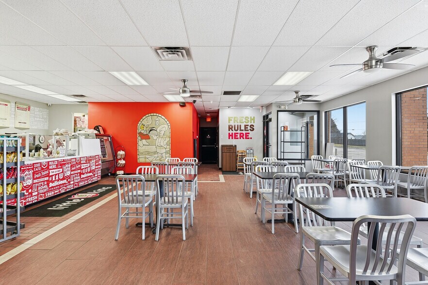 More Photos Of 14005 Q St, Omaha Fast Food For Sale