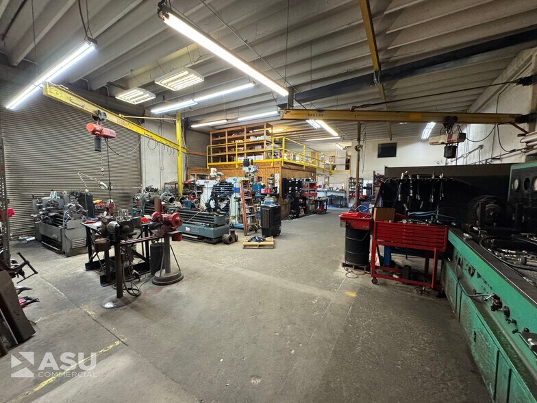 More Photos Of 2901 Gibson St, Bakersfield Warehouse For Lease