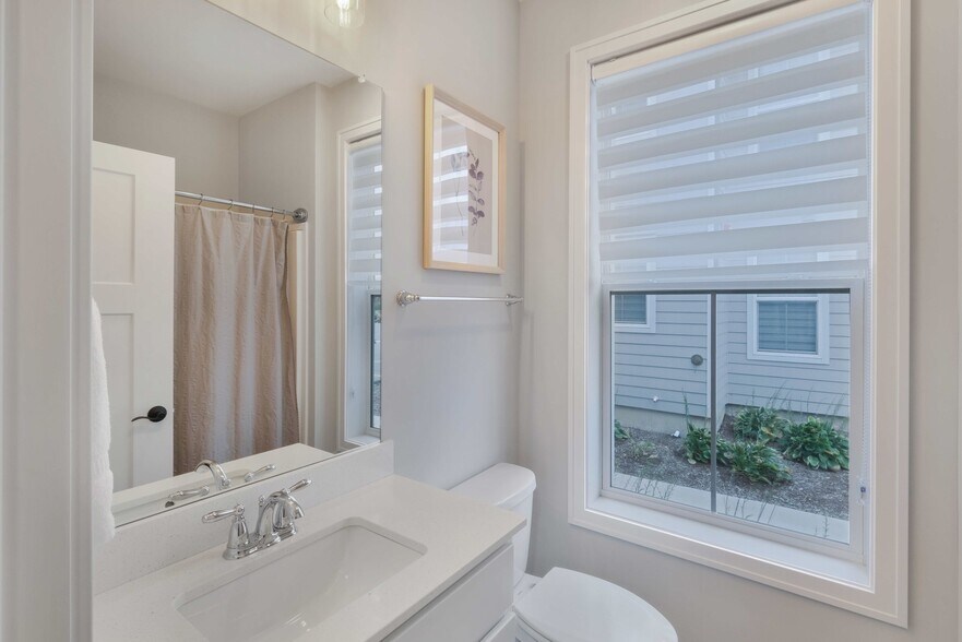 More Photos Of , Ottawa Multifamily For Sale