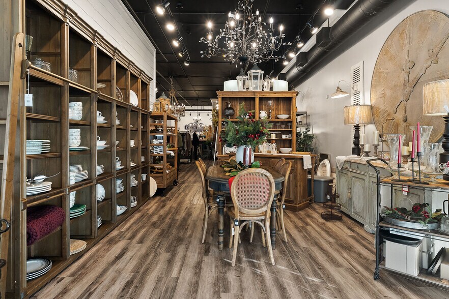 More Photos Of 207 E Main St, McMinnville General Retail For Sale