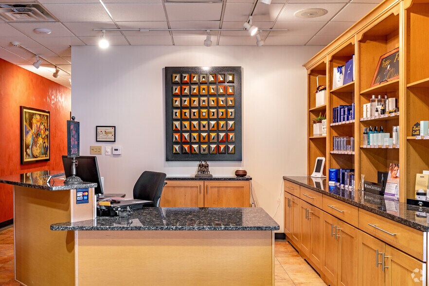 More Photos Of 3030 S Cooper St, Arlington Medical For Sale