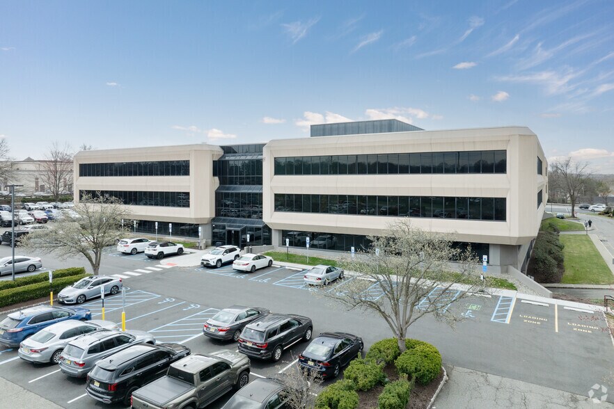More Photos Of 17-17 Route 208, Fair Lawn Office For Lease