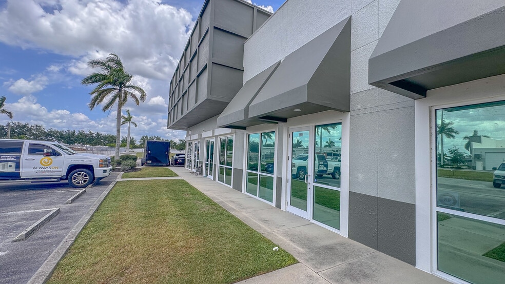 More Photos Of 6660 Taylor Rd, Punta Gorda Flex For Sale