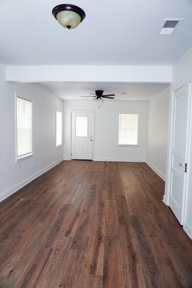 More Photos Of 3612 Park Ave, Memphis General Retail For Sale