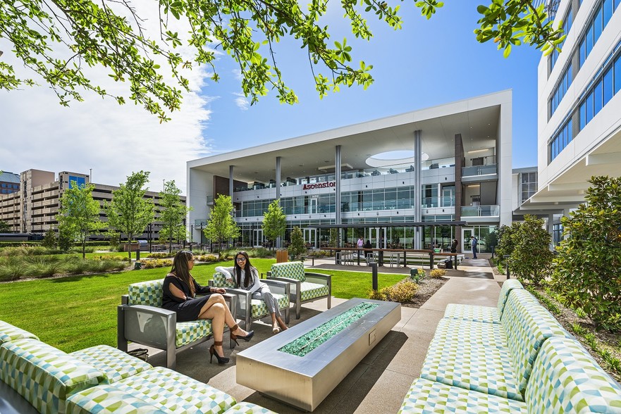 More Photos Of 14545 N Dallas Pky, Dallas Office For Lease