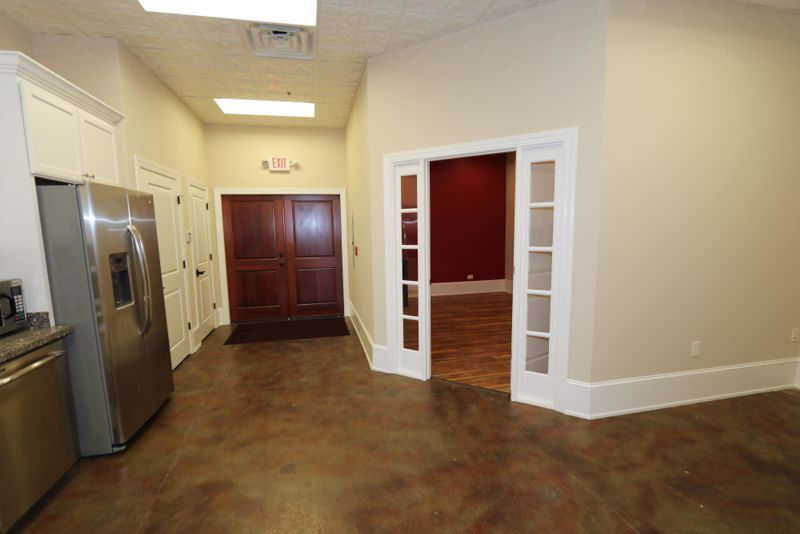More Photos Of 114 Trade St, Greer Office For Lease
