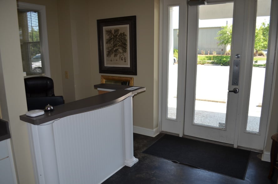 More Photos Of 326 Browns Cove Rd, Ridgeland Office For Sale