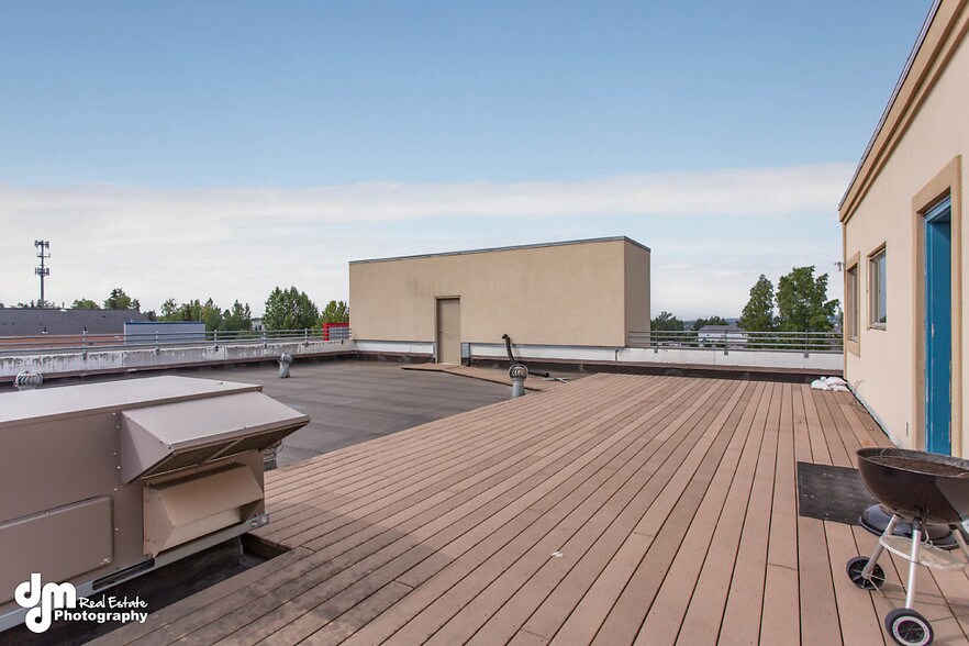 More Photos Of 8801-8811 Toloff St, Anchorage Office For Sale