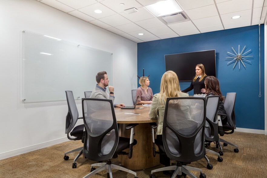 More Photos Of 400 N Main St, Royal Oak Coworking Space