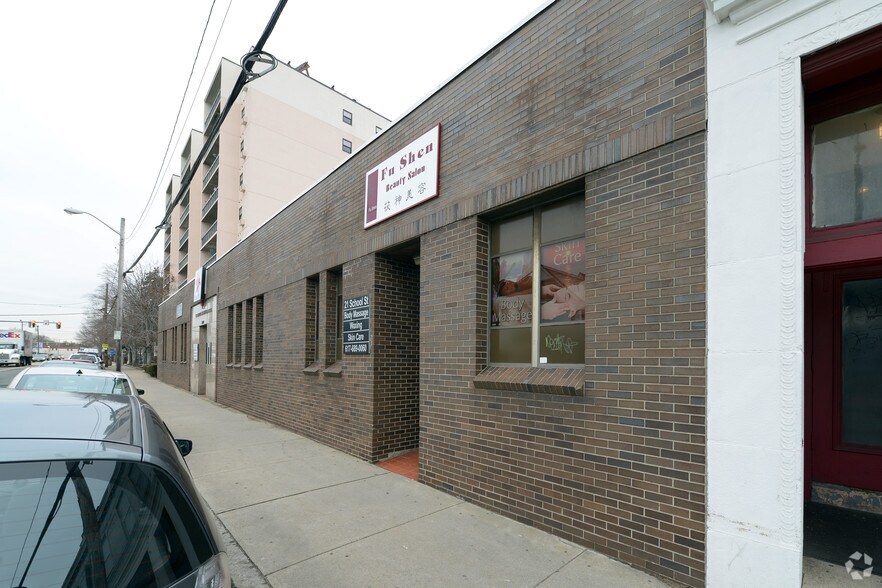 More Photos Of 15-21 School St, Quincy Medical For Lease
