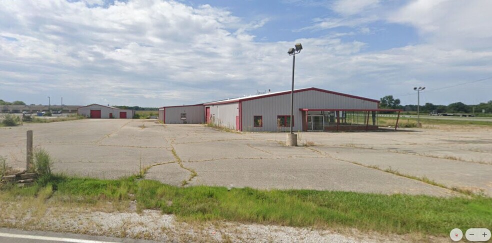 More Photos Of 1675 IN-163, Clinton Unknown For Lease