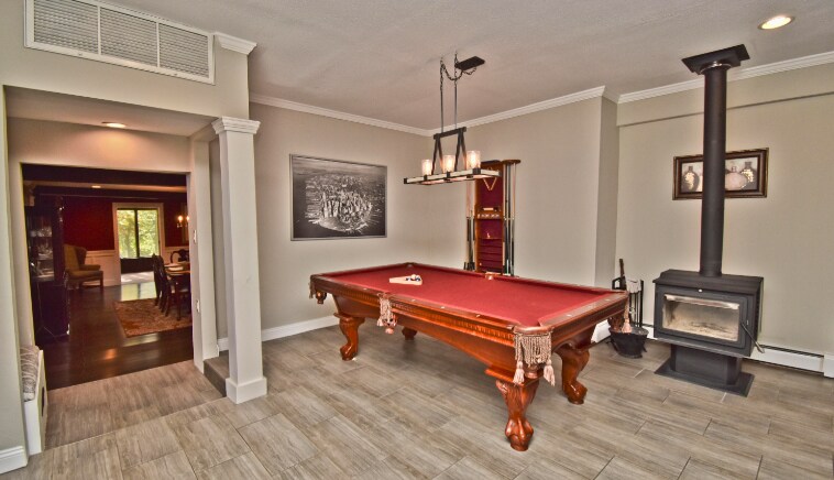 More Photos Of 2735 PA-390, Canadensis Hospitality For Sale