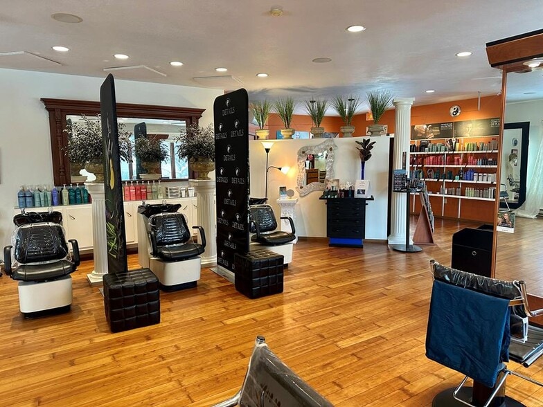 More Photos Of 7828 Highway 42, Egg Harbor Storefront For Sale