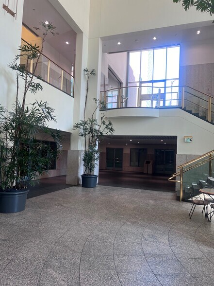 More Photos Of 10877 Wilshire Blvd, Los Angeles Office For Lease
