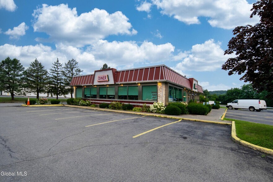More Photos Of 855 Hoosick St, Troy Restaurant For Sale