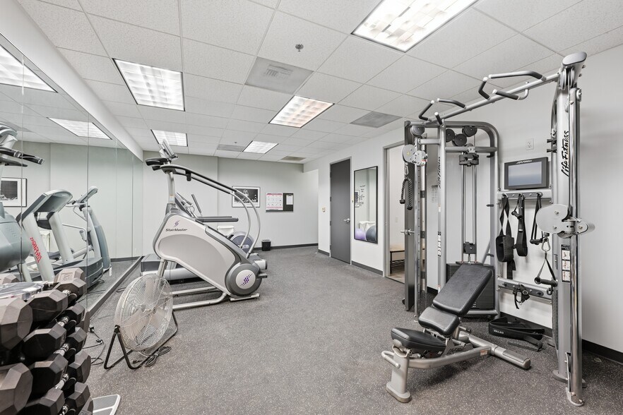 More Photos Of 9170-9190 Camino Santa Fe, San Diego Light Manufacturing For Sale