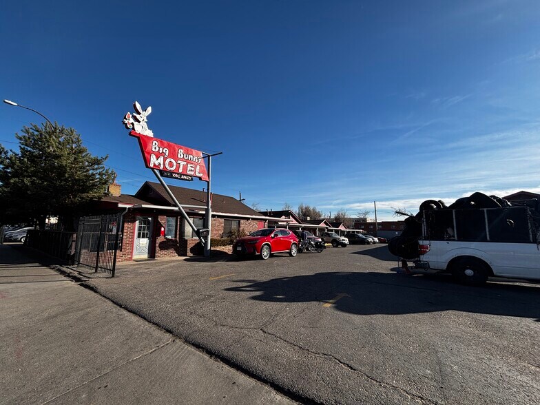 More Photos Of 6218 W Colfax Ave, Lakewood Hotel For Sale
