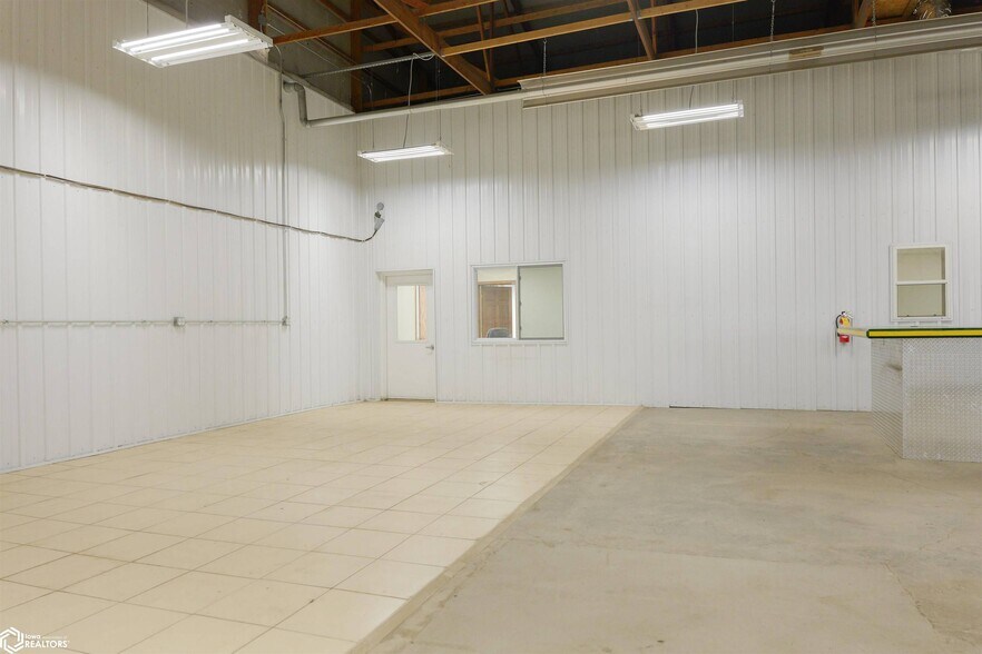 More Photos Of 1130 Broadway St, West Burlington Industrial For Lease