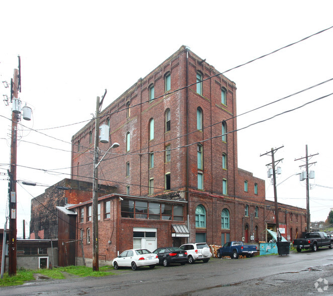 Primary Photo Of 2509-2511 S Holgate St, Tacoma Manufacturing For Lease