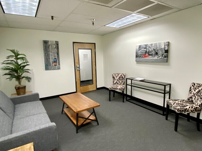 More Photos Of 72 W Broadway, Eugene Storefront Retail Office For Lease