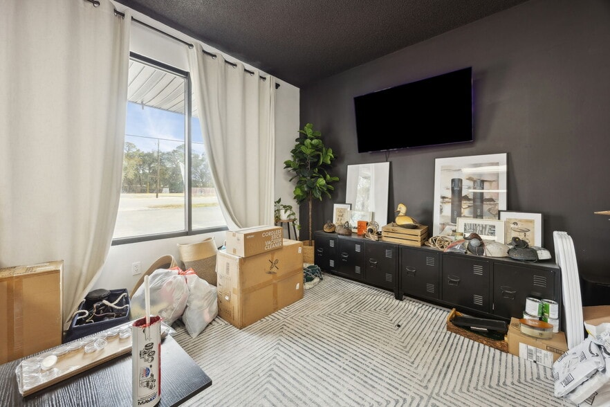 More Photos Of 1637-1643 S 8th St, Fernandina Beach Storefront For Sale