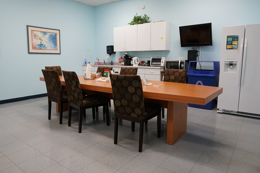 More Photos Of 1455 W Newport Center Dr, Deerfield Beach Warehouse For Sale