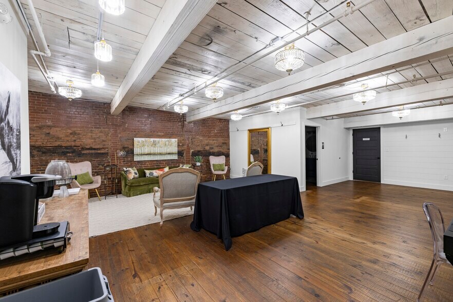 More Photos Of 600 S Broad St, Monroe Manufacturing For Lease