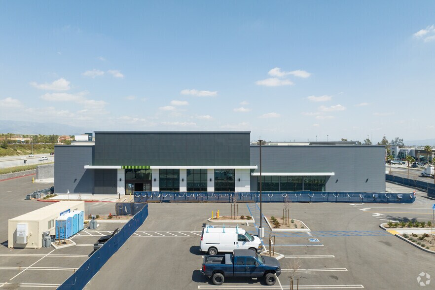 More Photos Of 16188 S Highland Ave, Fontana Supermarket For Sale