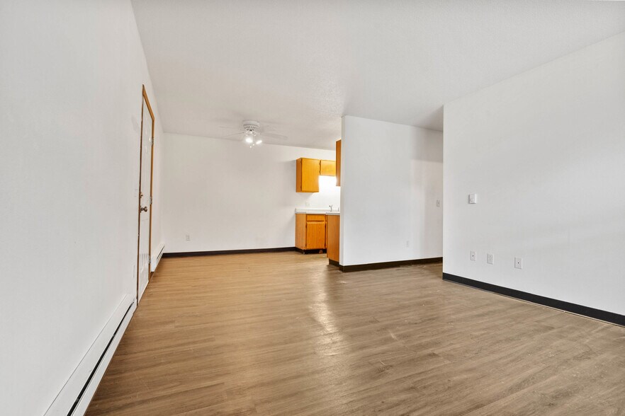 More Photos Of 611 W Van Weiss Blvd, West Burlington Apartments For Sale