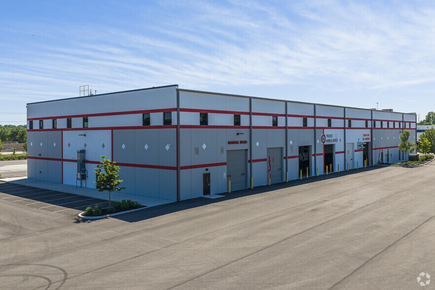 More Photos Of 70 Airport Rd, Elgin General Retail For Lease
