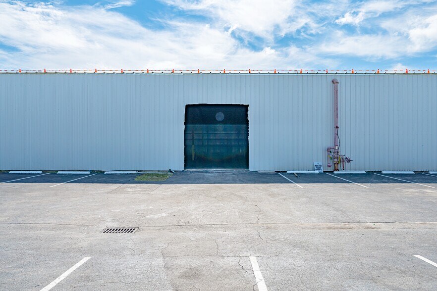 More Photos Of 198 Lock Rd, Deerfield Beach Warehouse For Lease
